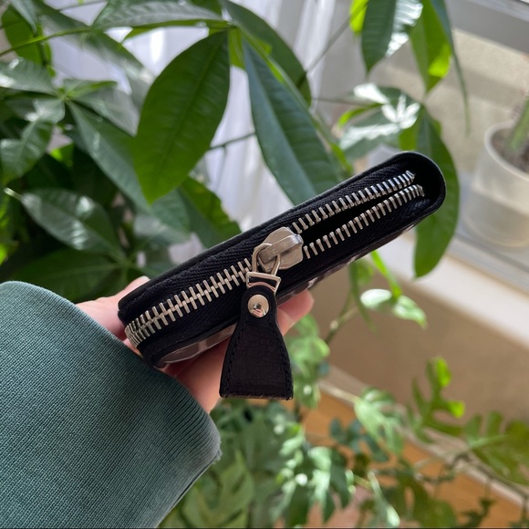 YSL Wallet - Picture 5 of 9